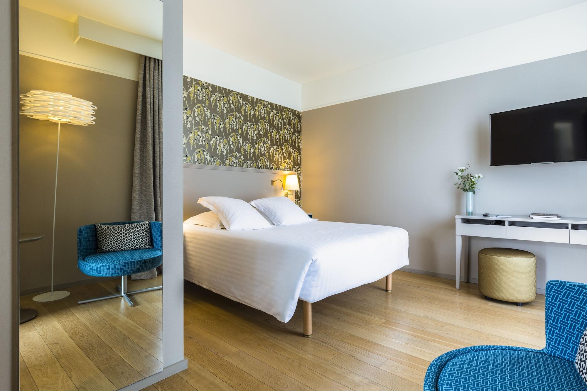 Oceania L'Hotel De France Nantes Bagian luar foto